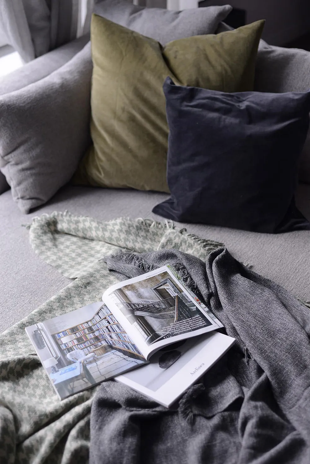 Diseños de interiores elegantes y sobrios en apartamento moderno en Kiev (76 m²) - Gallery image 5