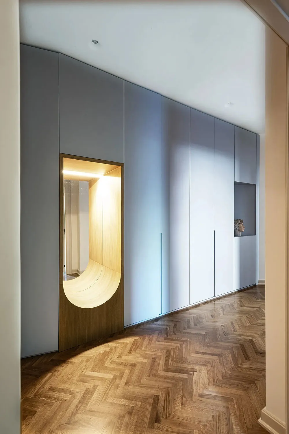 Blautöne und Vinylsammlung: DJ-Appartement in Rom - Gallery image 15