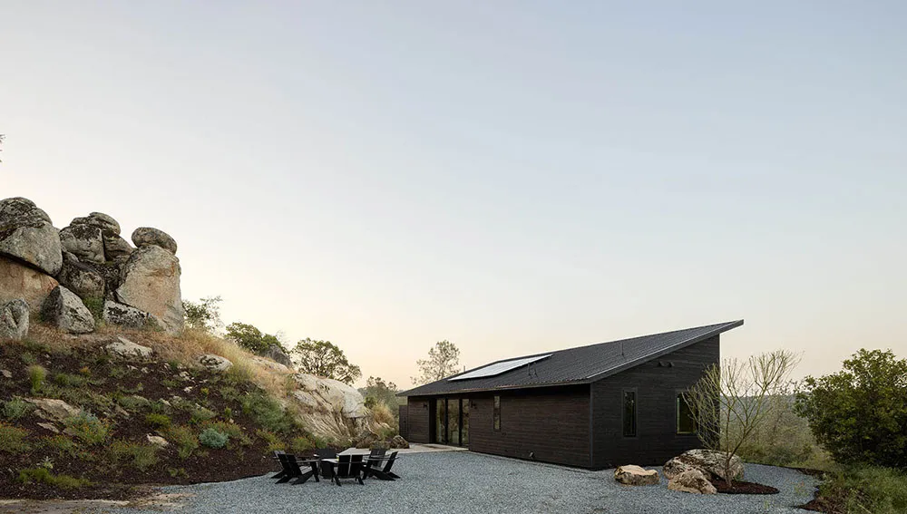 На вершине мира: дом рядом с национальным парком Йосемите - Gallery image 16