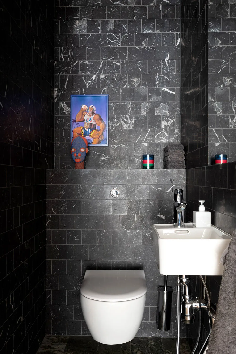 Designmöbel und modernes Kunst: Helle Wohnung in Stockholm - Gallery image 18