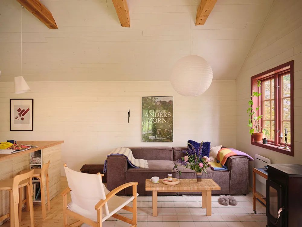 Светлые современные интерьеры старой шведской дачи - Gallery image 7