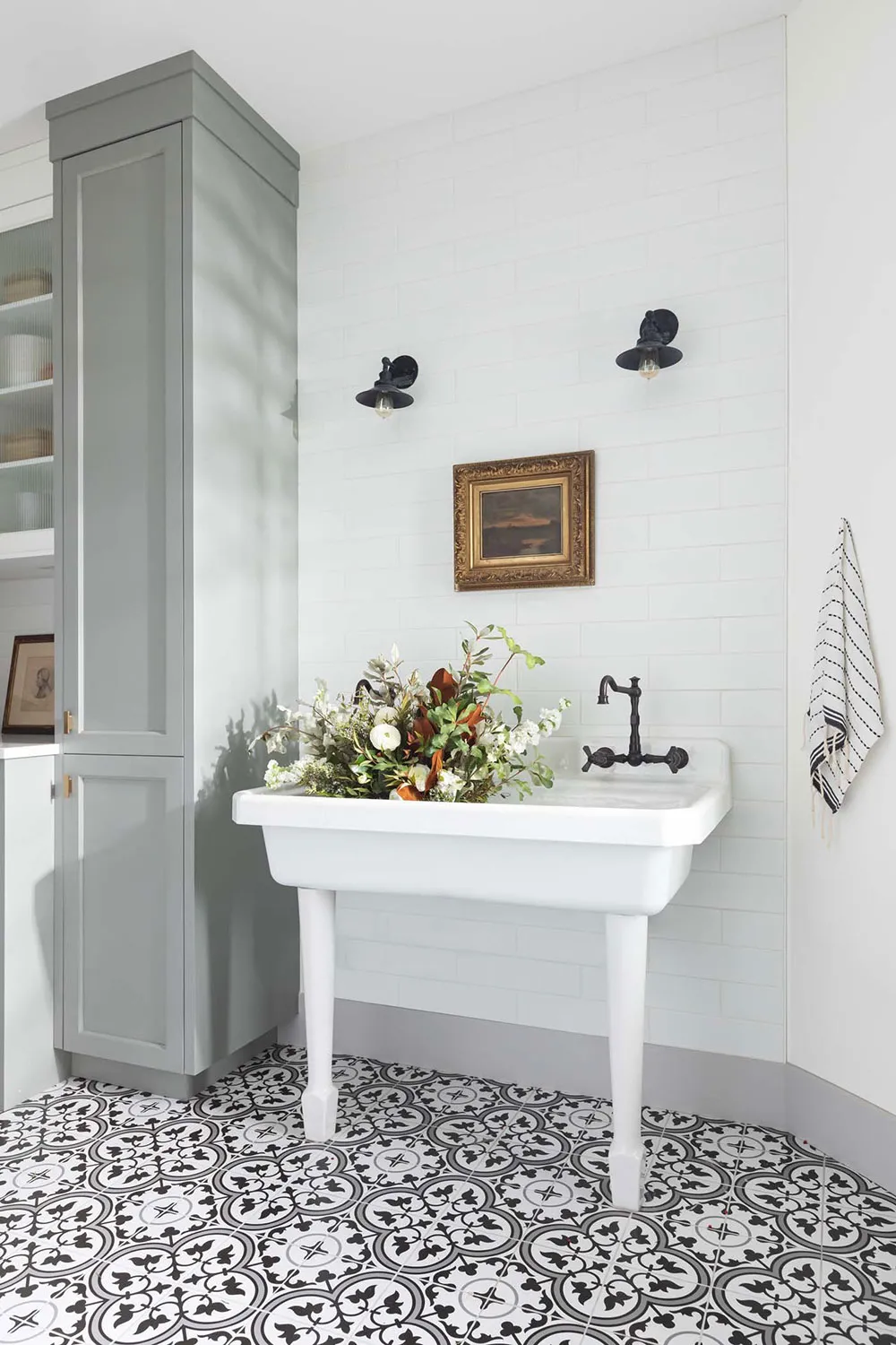 Notes de design français dans les intérieurs d'une villa au Canada - Gallery image 10