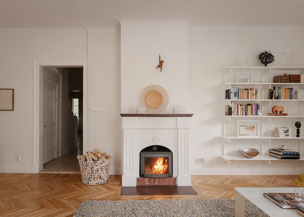 Piękny żółty domek z słończnymi wnętrzami w Szwecji - Gallery image 3