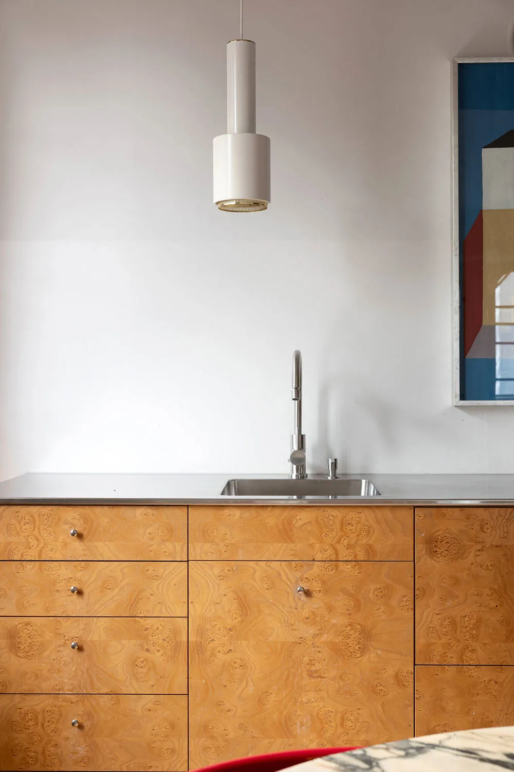 Designmöbel und modernes Kunst: Helle Wohnung in Stockholm - Gallery image 16