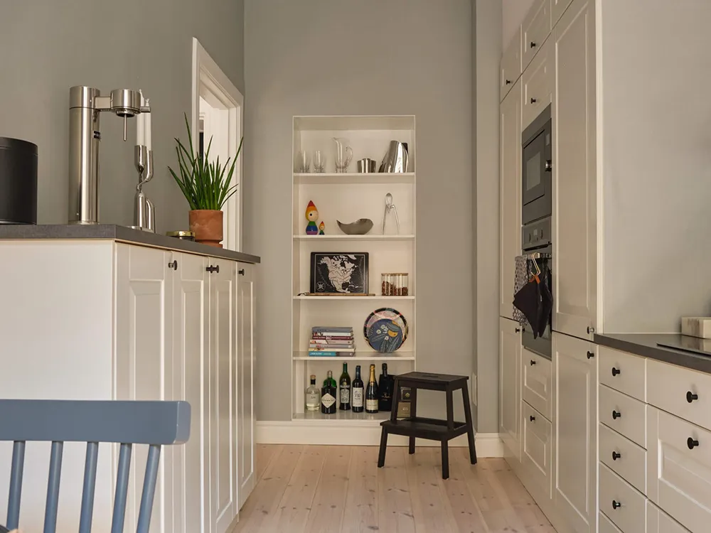 Interior escandinavo luminoso con acentos frescos (78 m²) - Gallery image 7