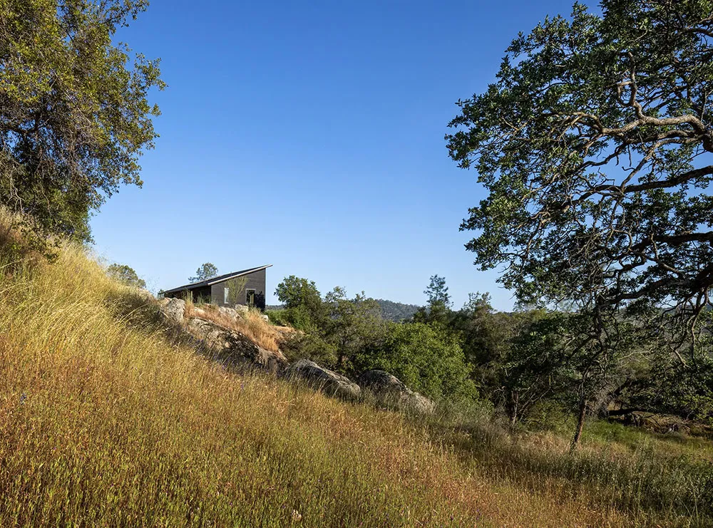 На вершине мира: дом рядом с национальным парком Йосемите - Gallery image 21