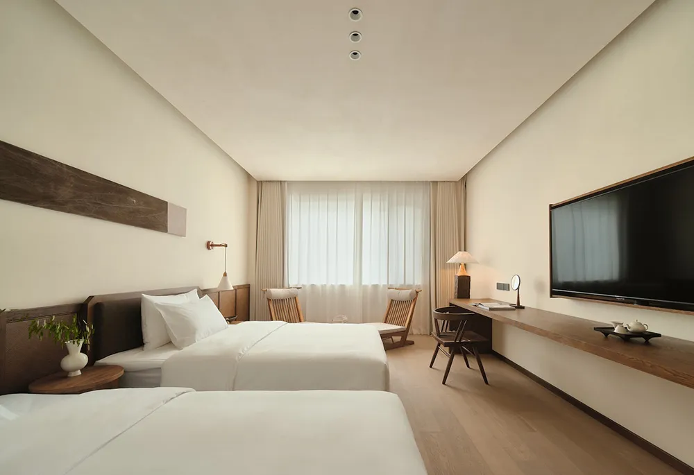 Stylowy minimalizm z wchodzącym charakterem: hotel w Chinach - Gallery image 14