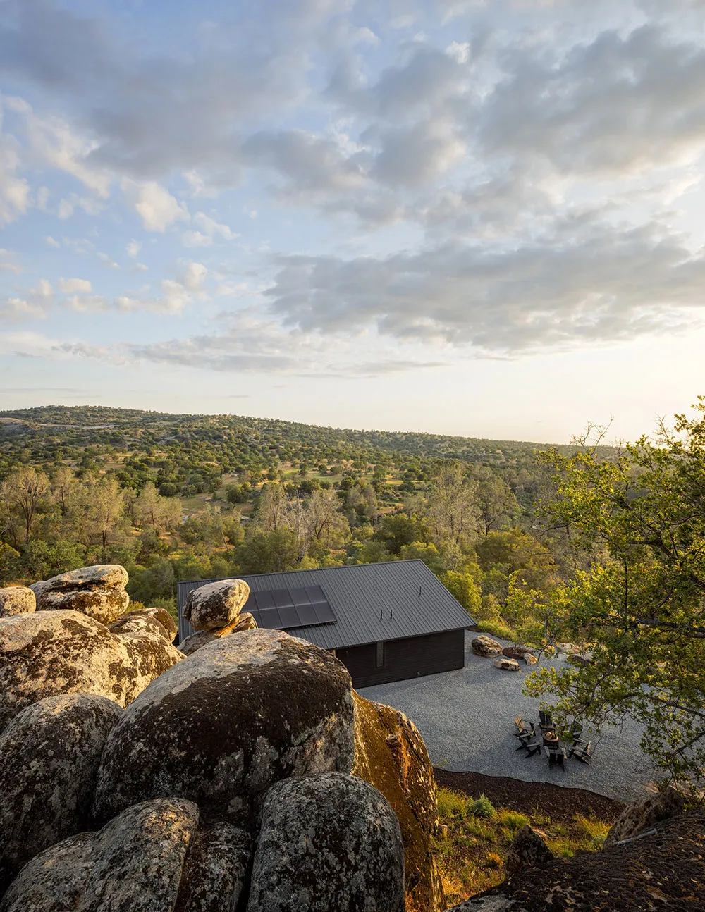 На вершине мира: дом рядом с национальным парком Йосемите - Gallery image 13