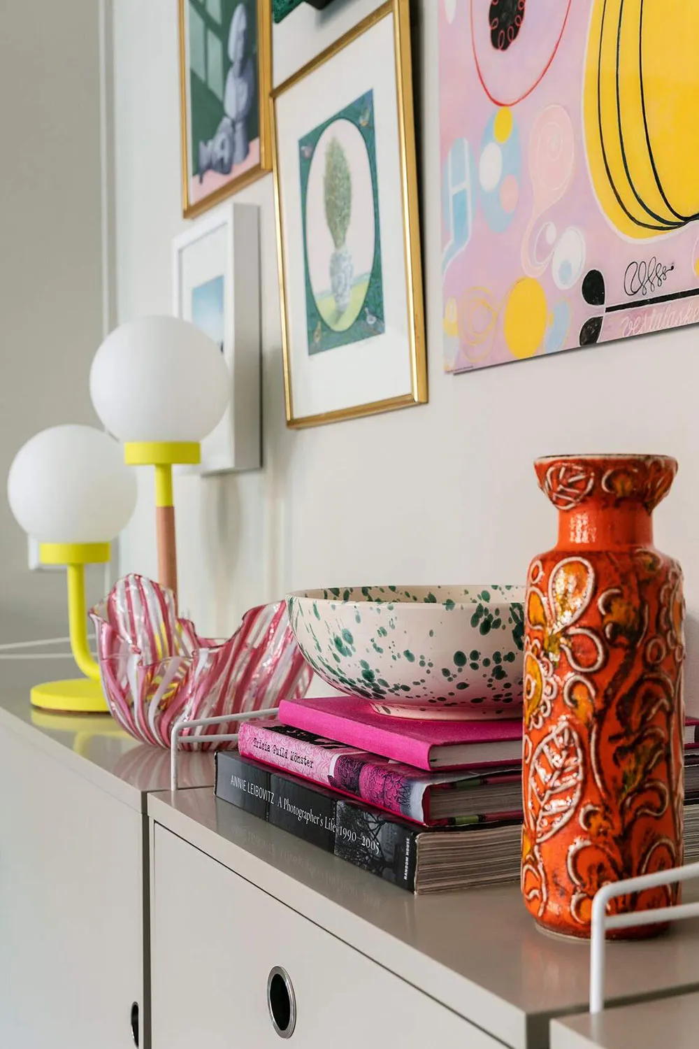 Diseño de interiores vibrante y juguetón de un decorador en Málaga - Gallery image 4