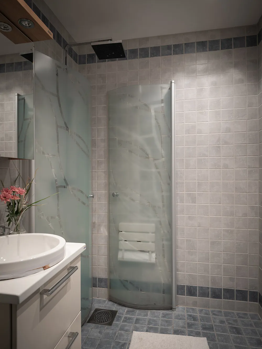 Rose et autres teintes douces dans la conception d'un appartement suédois (89 m²) - Gallery image 17