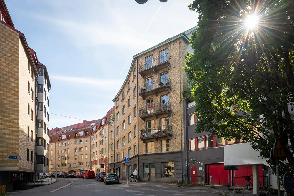 Couleurs d'automne dans le design d'un appartement scandinave (69 m²) - Gallery image 29