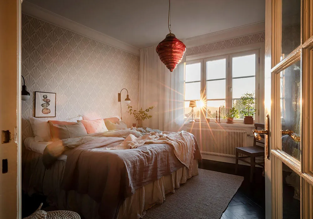 Living Room with Red Sofa and Spacious Loft: Apartment in Gothenburg - Gallery image 41