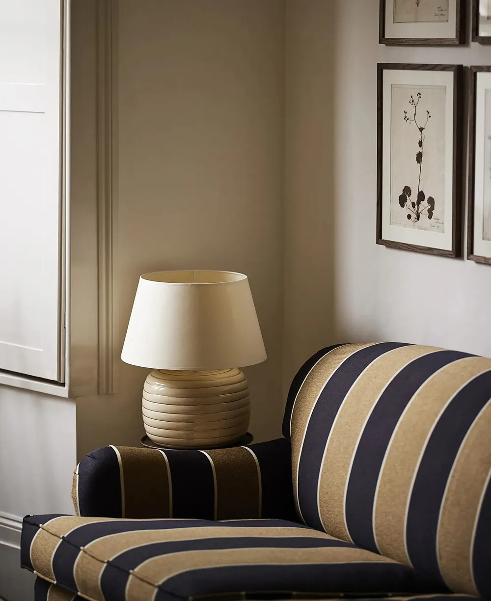 Mix cosy de style anglais et scandinave dans les œuvres de l'atelier Pernille Lind - Gallery image 5