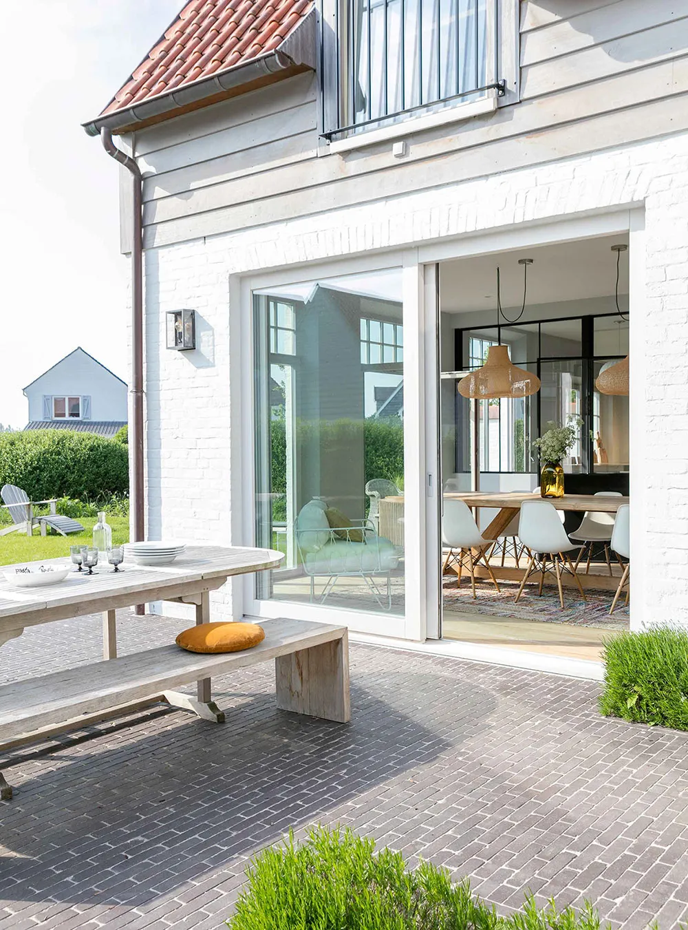 Charmant extérieur, intérieur moderne et lumineux : une maison remarquable en Belgique - Gallery image 2