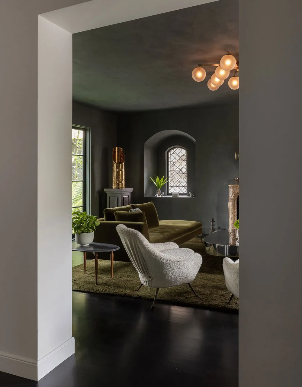 Diseño ecléctico y refinado de una villa italiana de 100 años en California - Gallery image 11