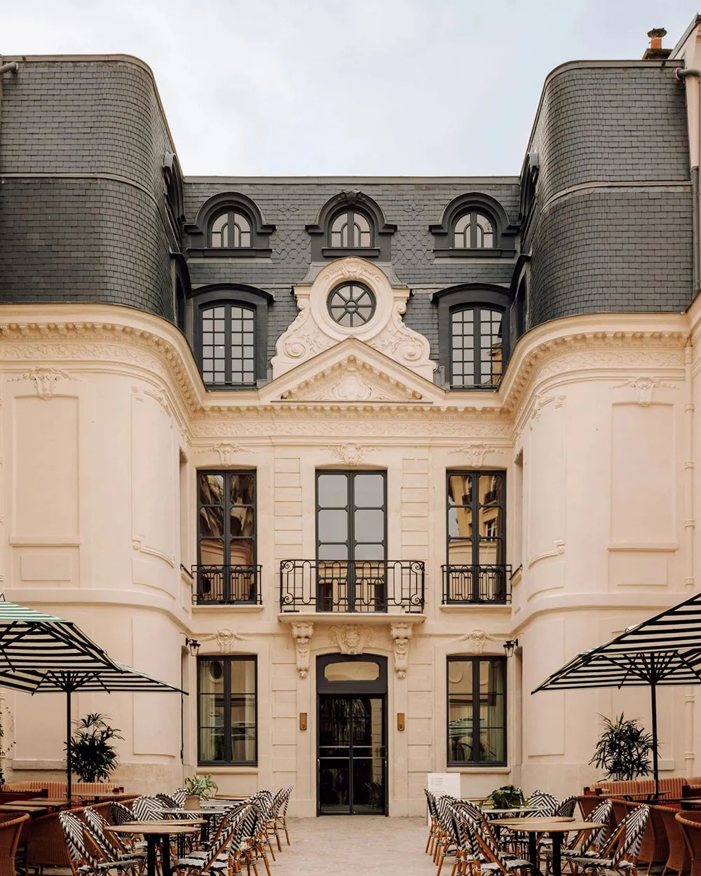 Petite mais charmante appartement deux étages au centre de Paris (41 m²) - Gallery image 1
