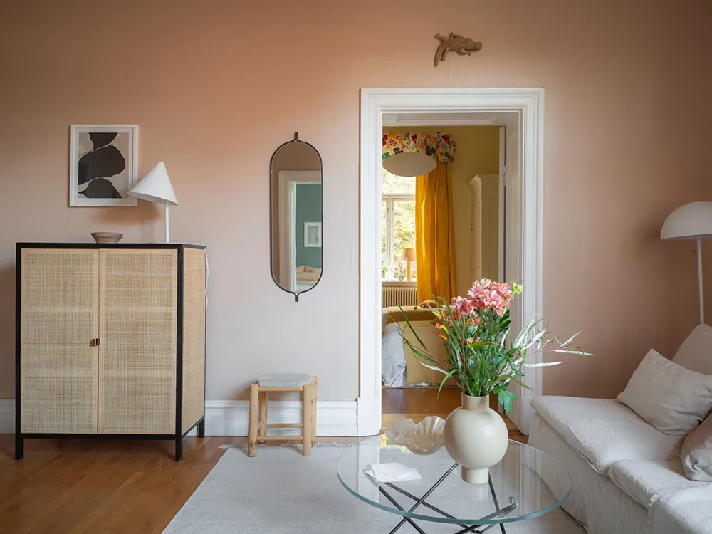 Rose et autres teintes douces dans la conception d'un appartement suédois (89 m²) - Gallery image 4