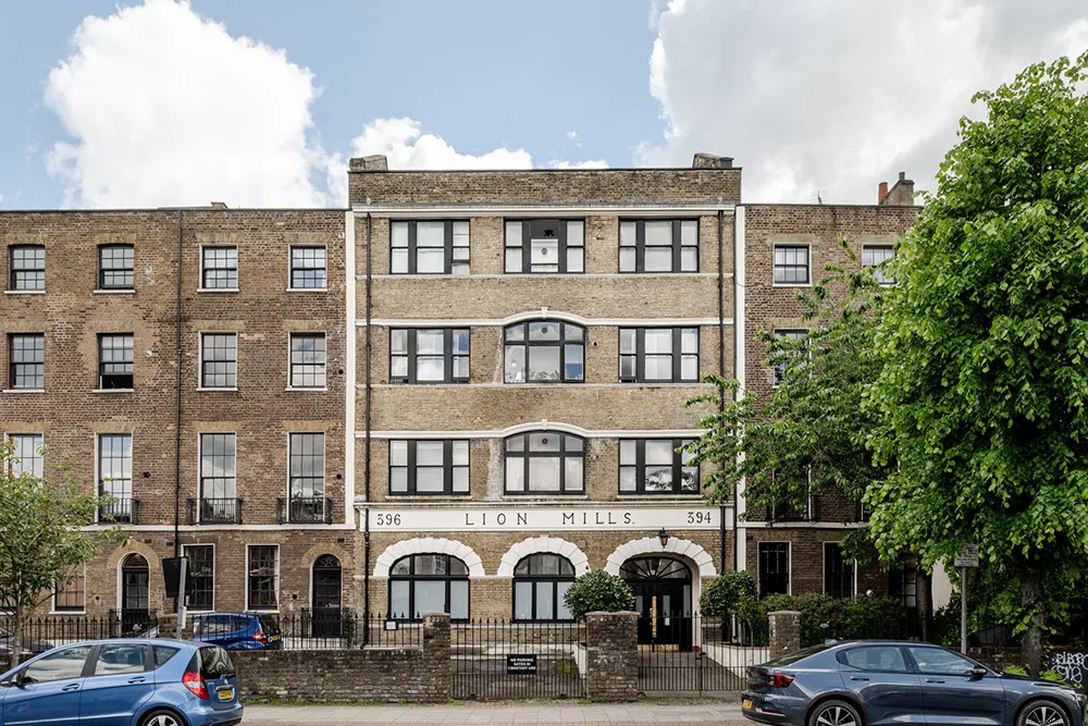 Loft lumineux dans un ancien bâtiment d'entrepôt à Londres (52 m²) - Gallery image 2