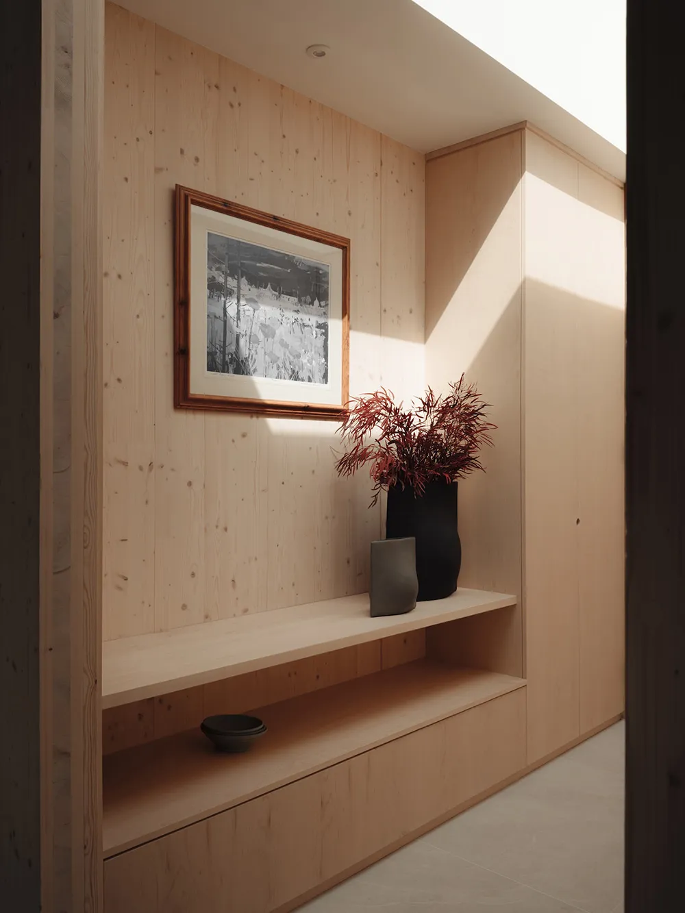 Calor de madera natural y diseño minimalista: casa moderna en Escocia - Gallery image 12