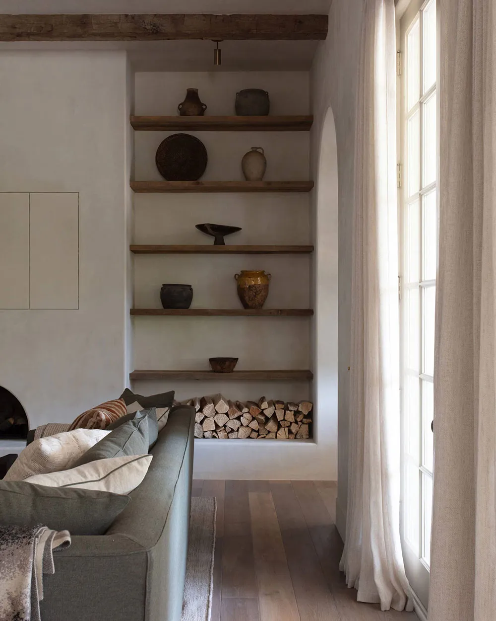 Mittelmeerische Motive und Schönheit natürlicher Materialien: Haus in Kalifornien - Gallery image 1