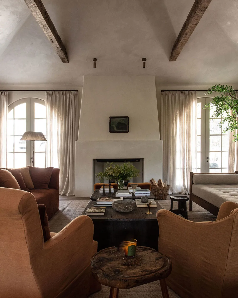 Mittelmeerische Motive und Schönheit natürlicher Materialien: Haus in Kalifornien - Gallery image 6