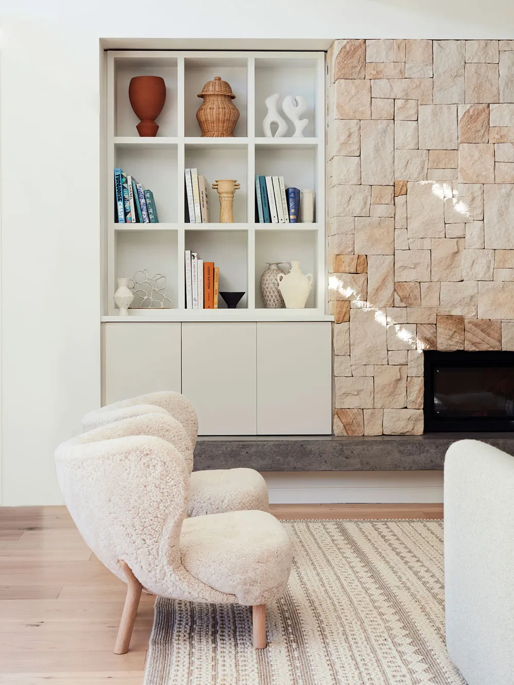 Sunlit and vibrant interior of a family home on the coast in Sydney - Gallery image 3