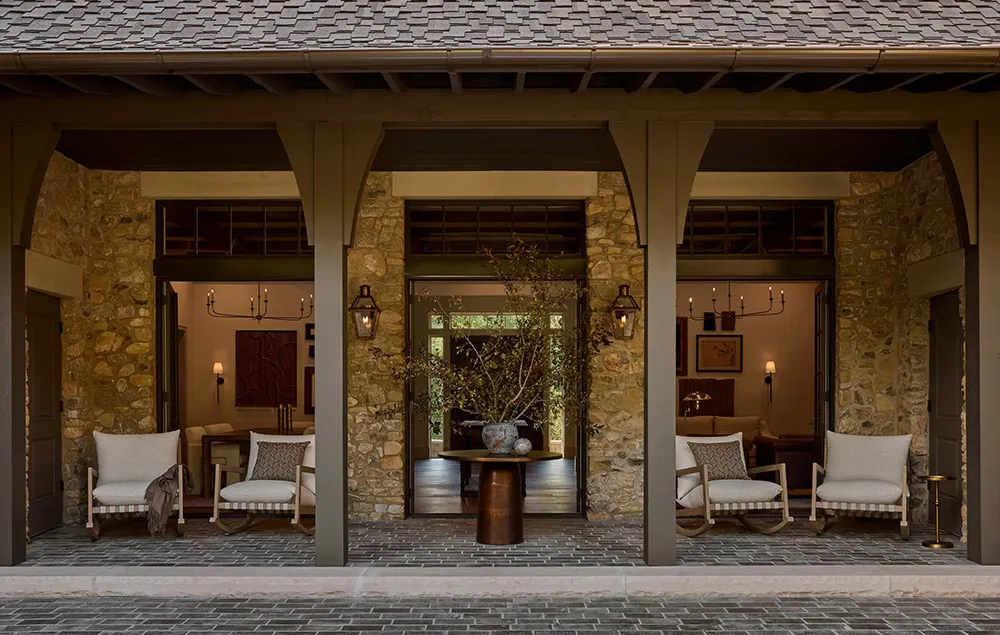 Atmosferycznie i stylowo: czasowy design od studia Haldon House - Gallery image 22