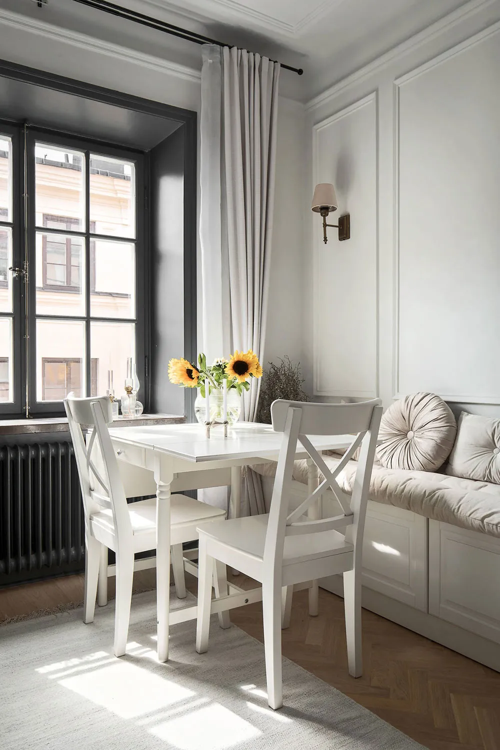 Маленькая, но приятная студия с нежным декором и ретро нотками (30 кв. м) - Gallery image 5