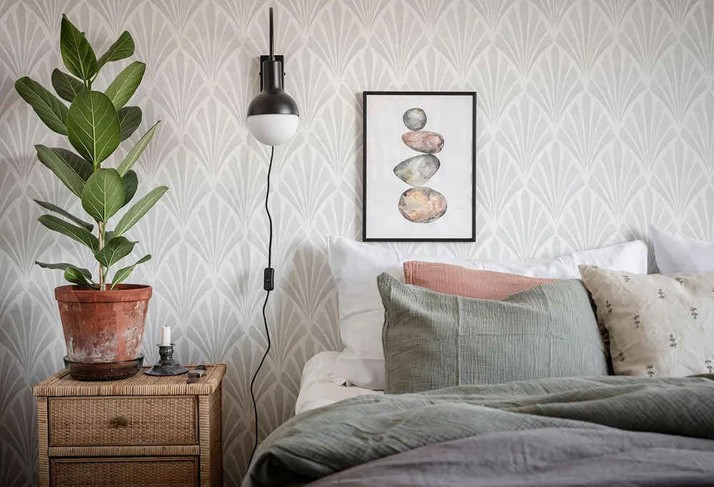 Living Room with Red Sofa and Spacious Loft: Apartment in Gothenburg - Gallery image 24