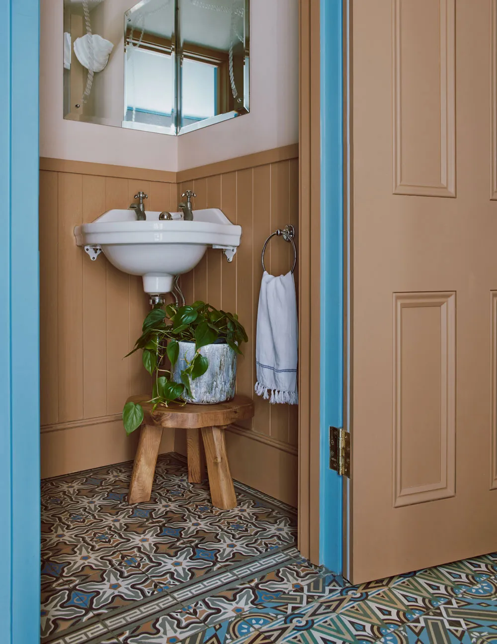 Plantes exotiques et impressions botaniques dans le design intérieur à Londres - Gallery image 9