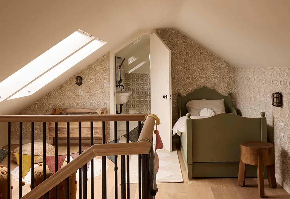 Mix cosy de style anglais et scandinave dans les œuvres de l'atelier Pernille Lind - Gallery image 11