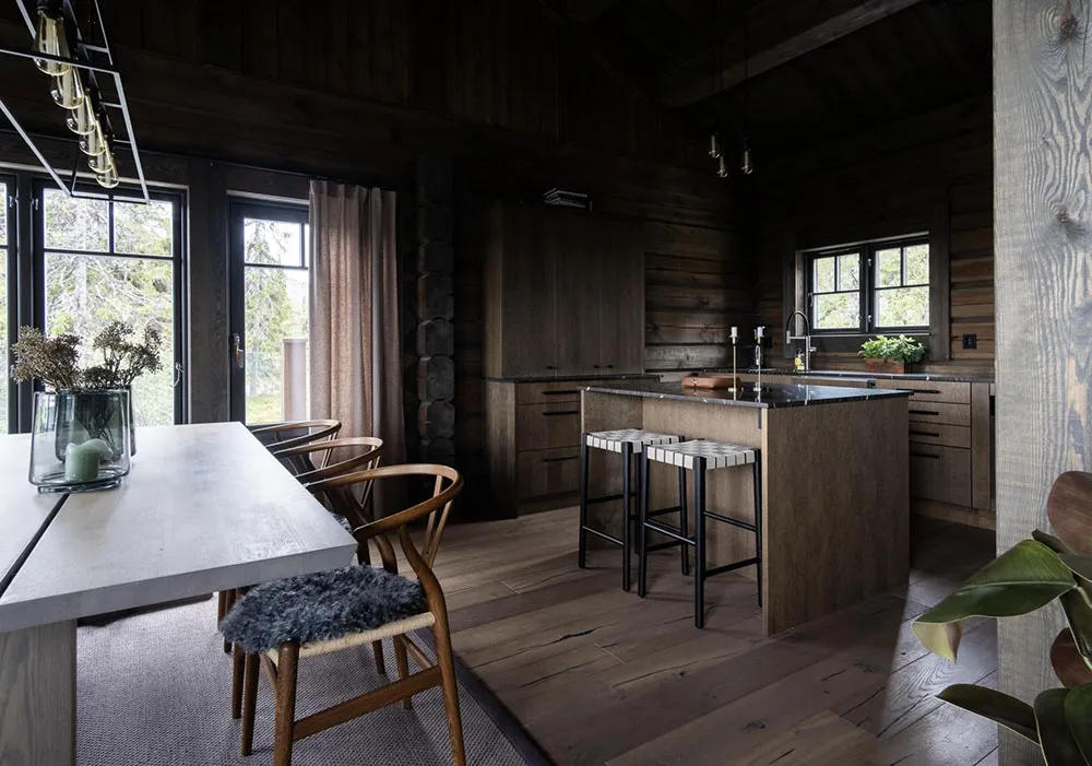 Hölzerner Holzhütte in Schweden mit stylischen Interiern - Gallery image 4