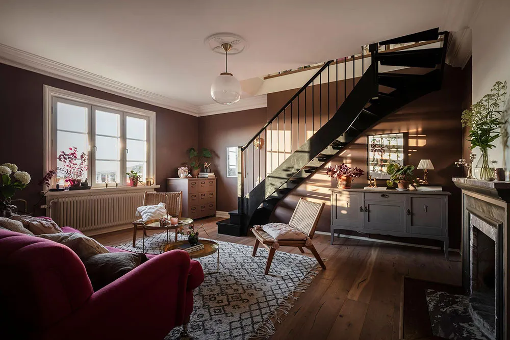 Living Room with Red Sofa and Spacious Loft: Apartment in Gothenburg - Gallery image 39