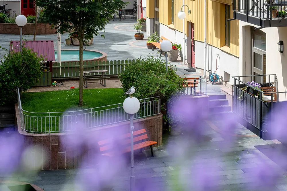 Murs bleus et meubles blancs : appartement à Göteborg (76 m²) - Gallery image 22