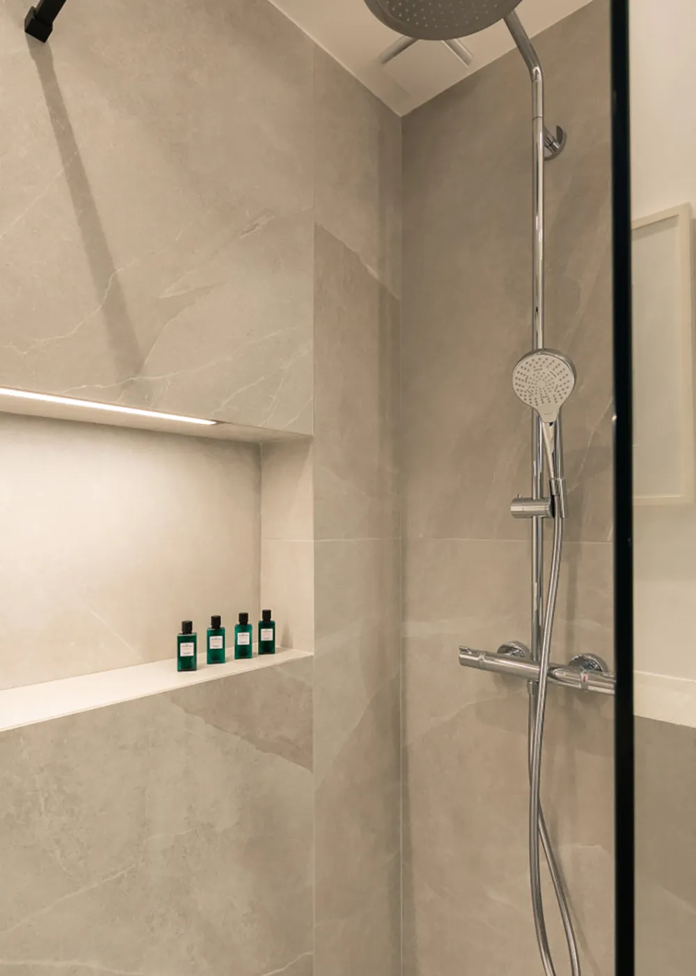 Mały apartament w Paryżu z klimatem kurortowym (29 m²) - 16