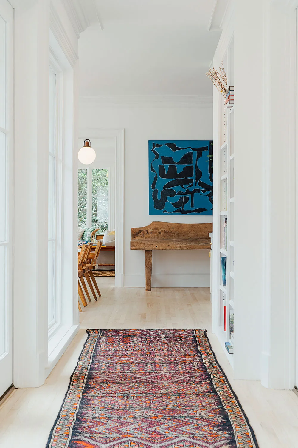 Sala de estar aireada y dormitorios con papel pintado: casa bonita al lado del lago en Florida - Gallery image 1