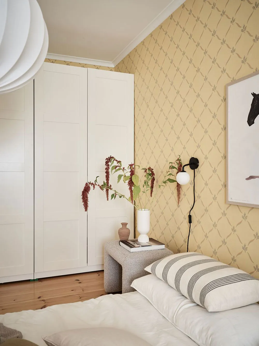 Fenêtre de mansarde luxueuse dans le design d'une appartement à deux étages à Gotenburg (83 m²) - Gallery image 13