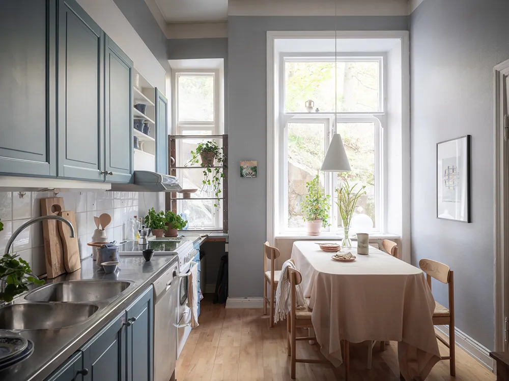 Rose et autres teintes douces dans la conception d'un appartement suédois (89 m²) - Gallery image 15