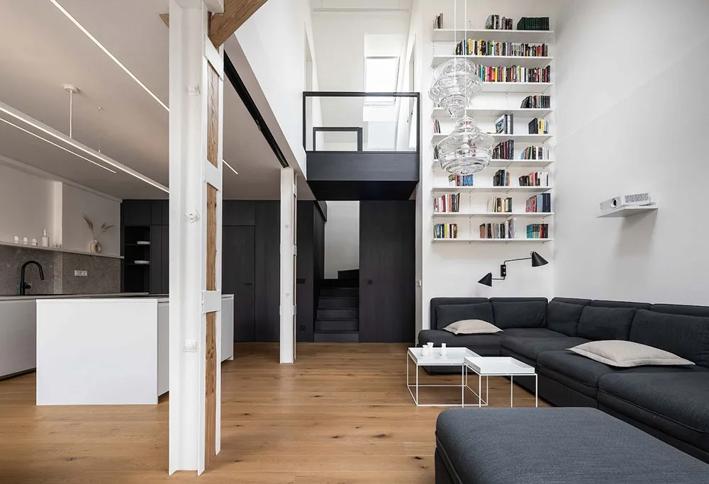 Stylowy czarno-biały loft pod dachem w Przeździku - Gallery image 1