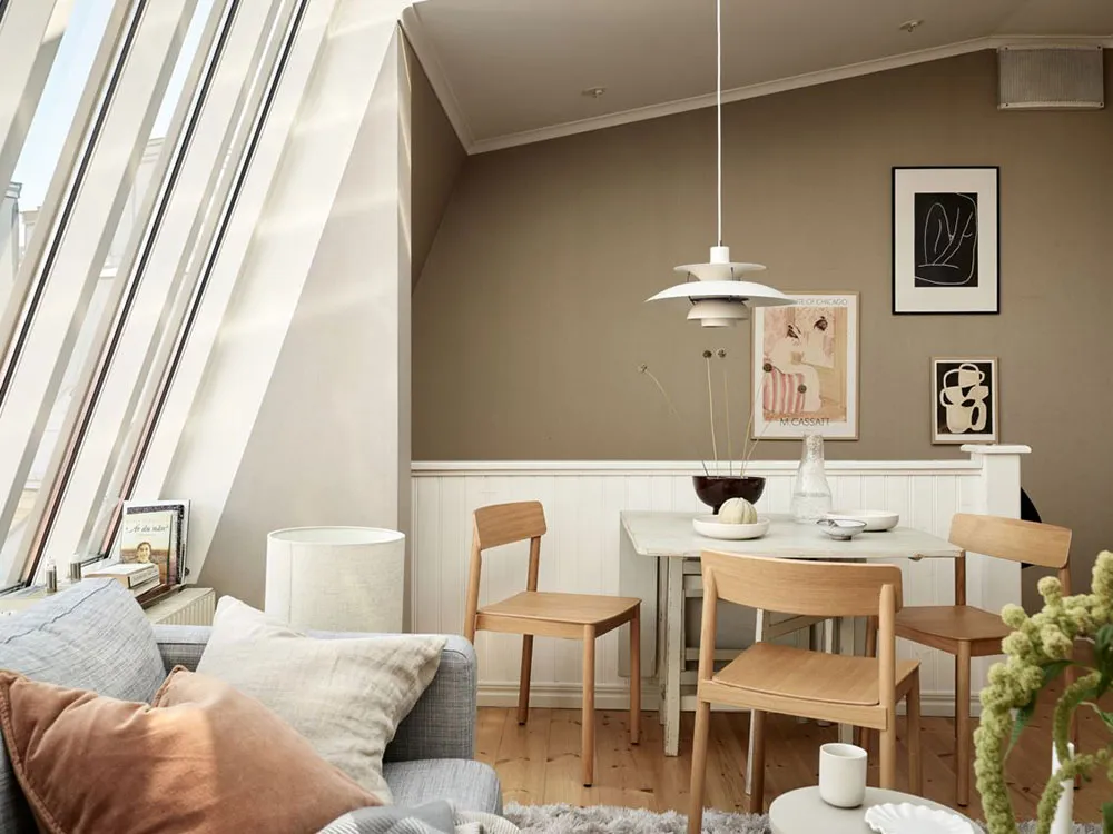 Fenêtre de mansarde luxueuse dans le design d'une appartement à deux étages à Gotenburg (83 m²) - Gallery image 4