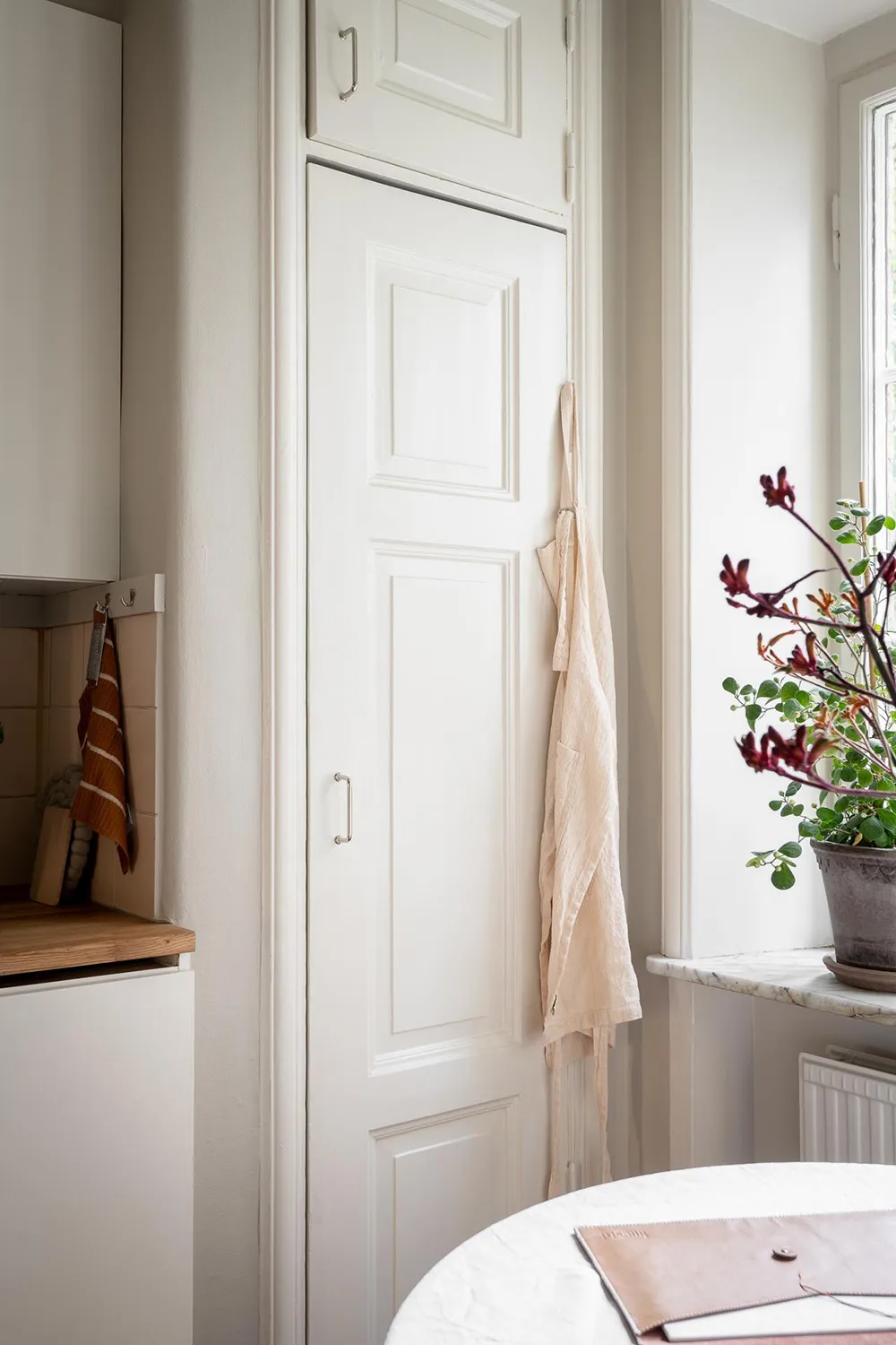 Couleurs d'automne dans le design d'un appartement scandinave (69 m²) - Gallery image 19