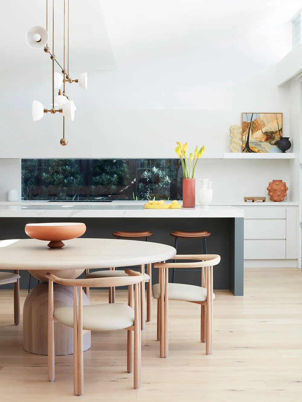Sunlit and vibrant interior of a family home on the coast in Sydney - Gallery image 6
