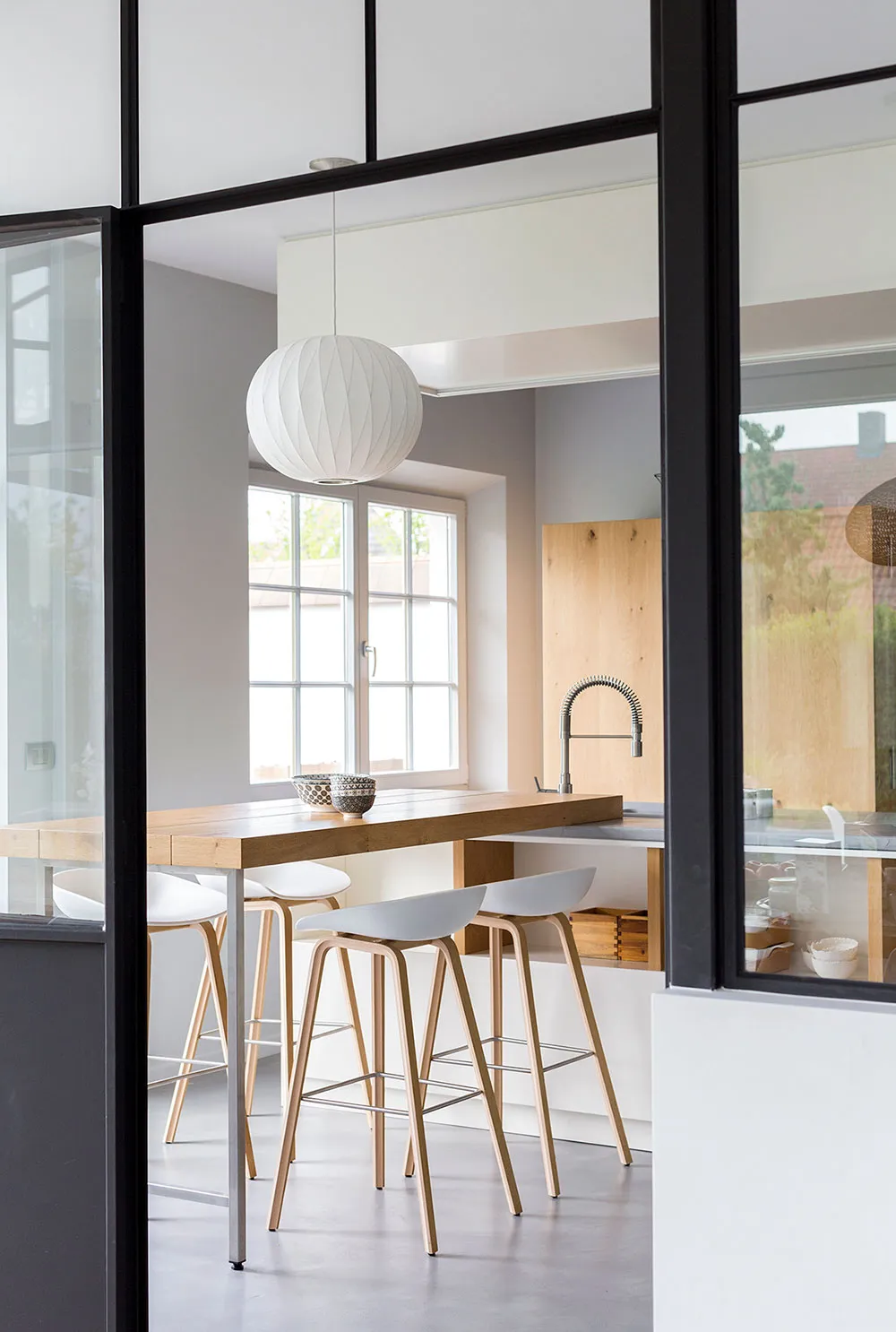 Charmant extérieur, intérieur moderne et lumineux : une maison remarquable en Belgique - Gallery image 11