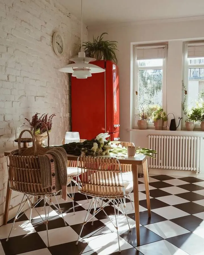 Intérieur lumineux d'appartement en Pologne inspiré par les motifs scandinaves - Gallery image 14