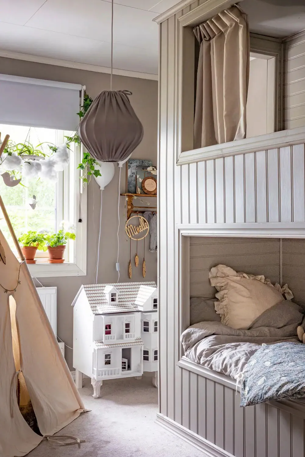 Cozy Swedish cottage with a cute children's cabin - Gallery image 7