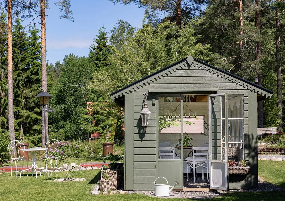 Cozy Swedish cottage with a cute children's cabin - Gallery image 10