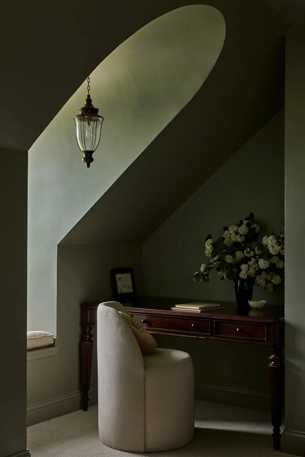 Atmosferycznie i stylowo: czasowy design od studia Haldon House - Gallery image 10