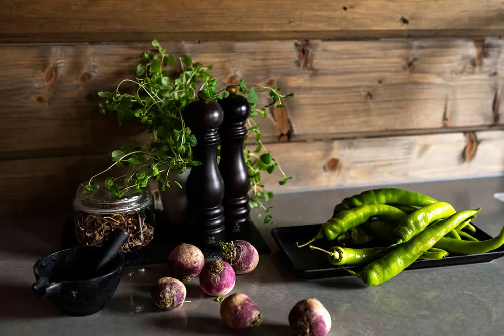 स्वीडन में स्थित एक आधुनिक शैली का घर, जिसमें काले रंग की फर्नीचर है (क्षेत्रफल: 102 वर्ग मीटर) - Gallery image 3