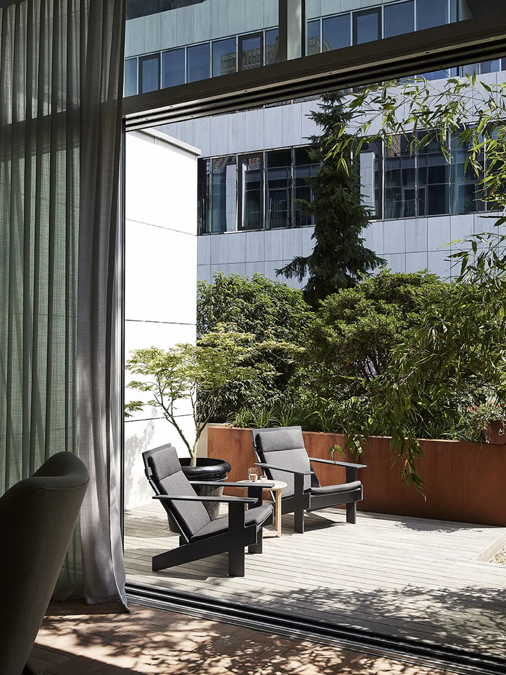 Diseño contemporáneo refinado del estudio holandés Framework Studio - Gallery image 10