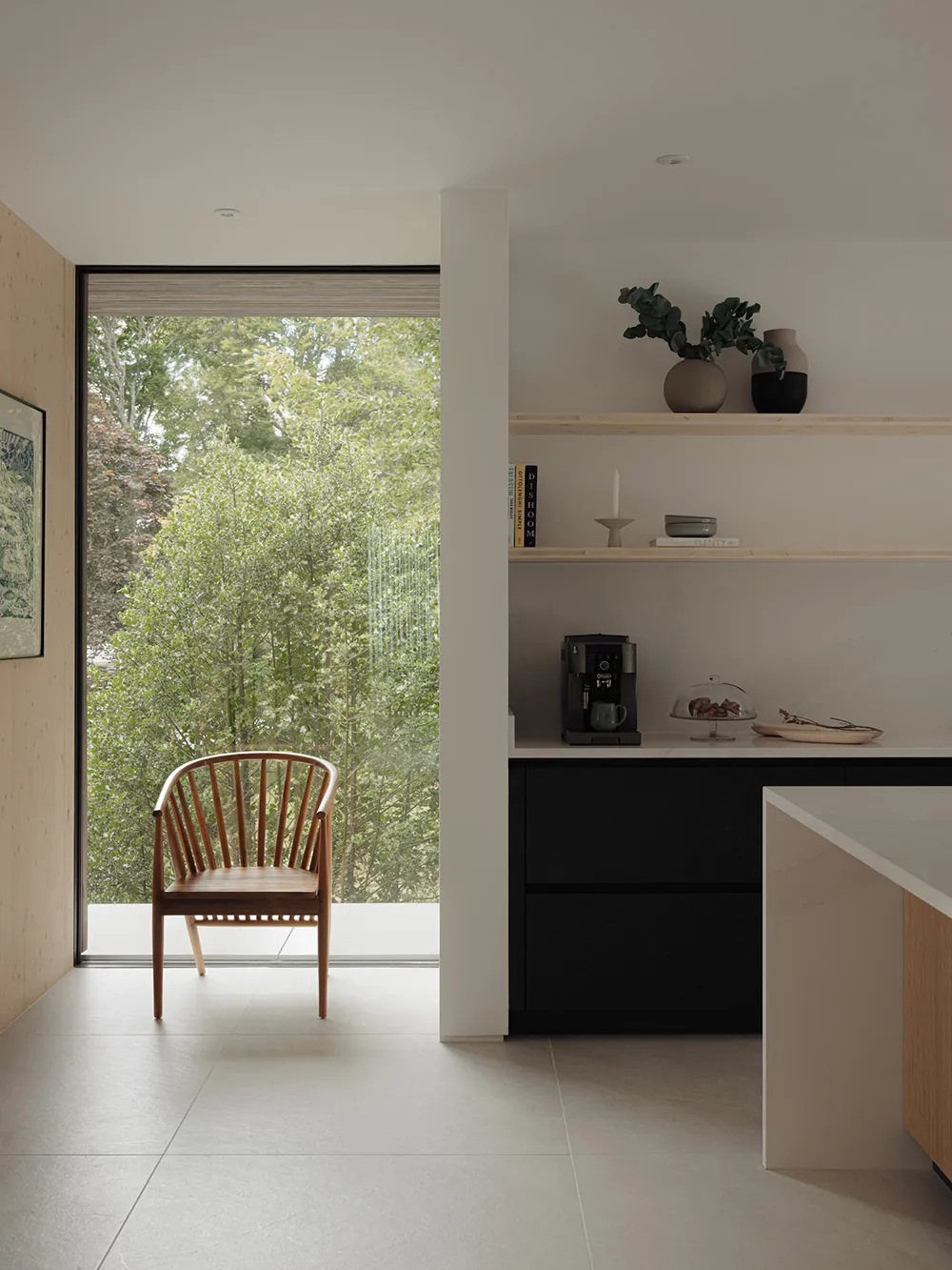 Calor de madera natural y diseño minimalista: casa moderna en Escocia - Gallery image 9